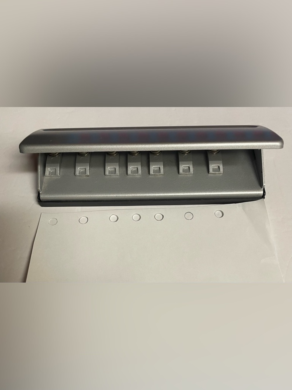 Franklin Covey Classic Silver Metal Seven Hole Punch